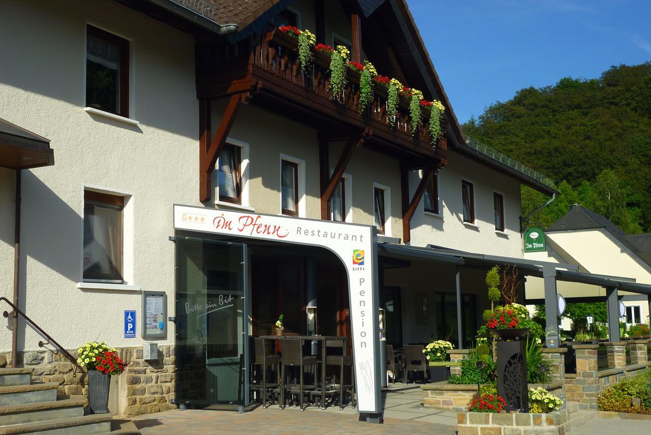 Restaurant - Pension Im Pfenn Irrhausen Экстерьер фото